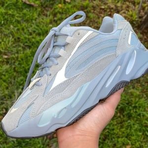 Yeezy Boost 700 V2